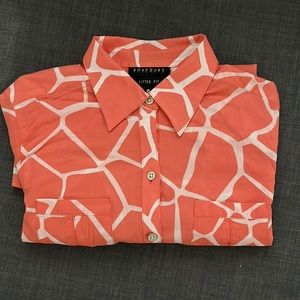 Coral Foxcroft fitted fit button down